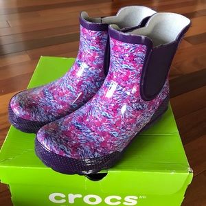Short Crocs rain boots
